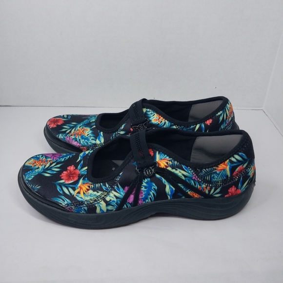 Bzees Tempo Womens size 9.5 M Tropical Floral Mary Jane Slip on Fabric Sneakers - Picture 3 of 14
